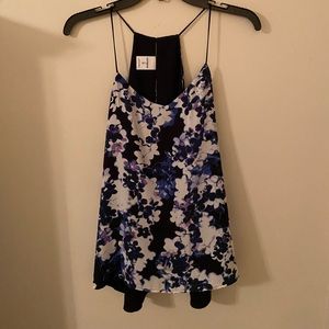Two reversible tanks from Express!